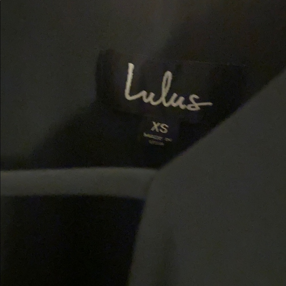 ✨LULUS TOP✨ - Picture 3 of 4